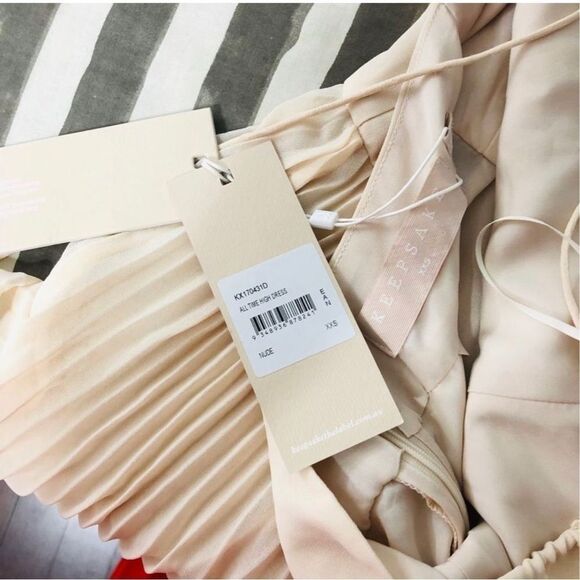 Lulu’s keepsake the label NWT All Time High Nude Lace Off-the-Shoulder Dress - Picture 10 of 11